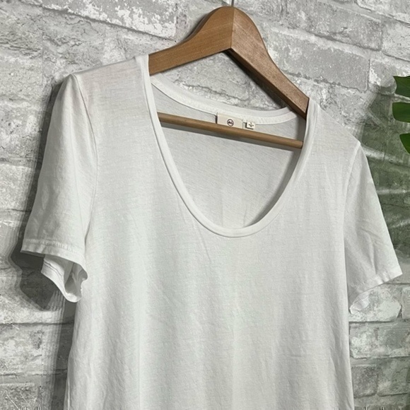 AG ADRIANO GOLDSCHMIED | white scoop-neck short sleeve 100%  cotton tshir… - Picture 6 of 8